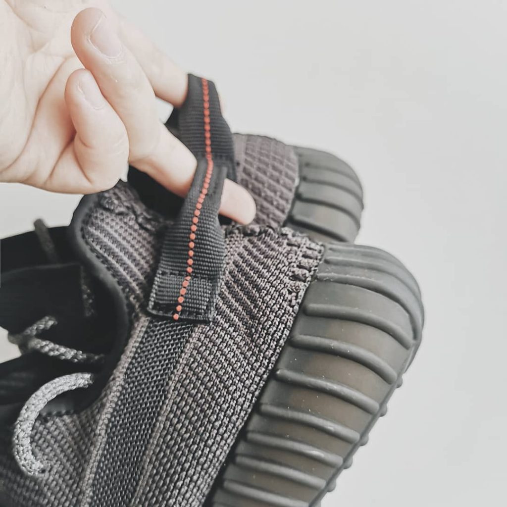 Adidas Yeezy 350 Boost V2 “Black” 货号：FU9161 | 球鞋之家0594sneaker.com